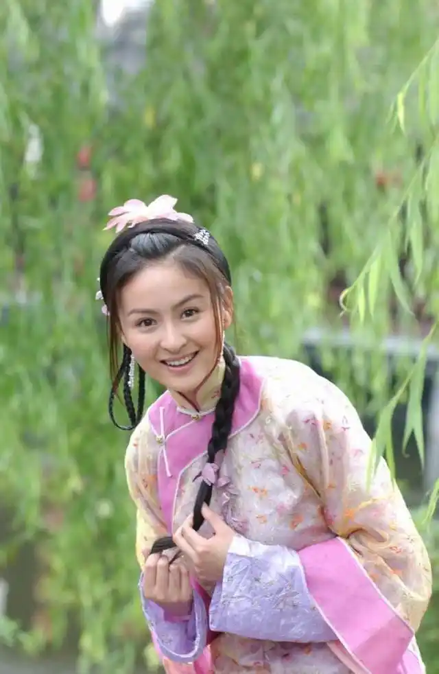 2016古装女明星_童年古装女神嫁人淡出_曾经惊艳的古装女演员后来怎么样了