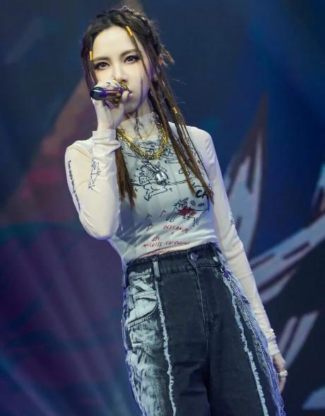 实际身高矮小气场高_女明星身高排行_女明星身高气场强大