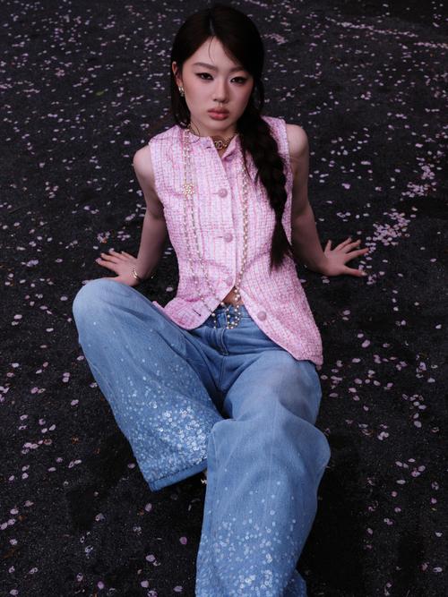 00后单依纯代言维密 内衣舒适自在才是关键