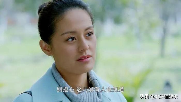 离开滤镜显黑的女明星_女明星黑发_皮肤黑的女明星