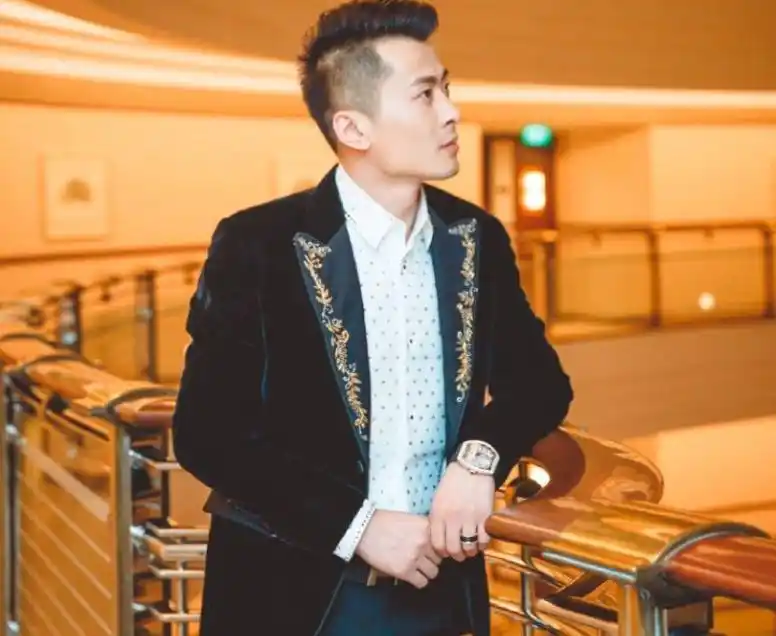 ks平台八卦主播_快手网红八卦天狼-_二驴怒怼八卦主播