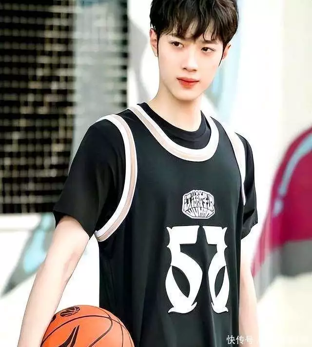 男明星陪酒内幕_娱乐圈早年事件_娱乐圈潜规则曝光