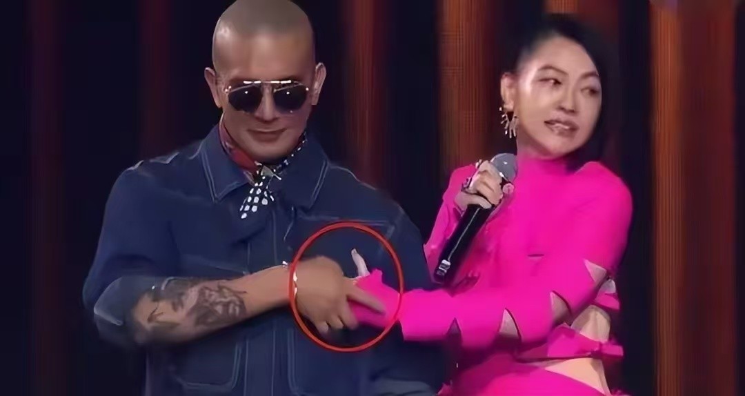 娱乐圈吻戏图片_娱乐圈没有分寸感明星_杨幂没分寸感行为